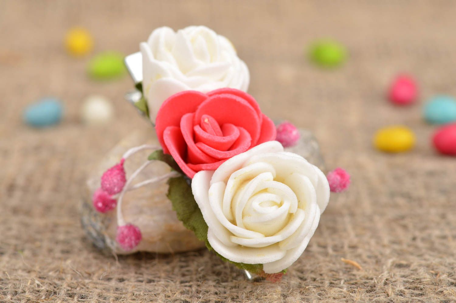 Детская заколка цветок розы белая с розовым маленькая красивая ручной работы фото 1