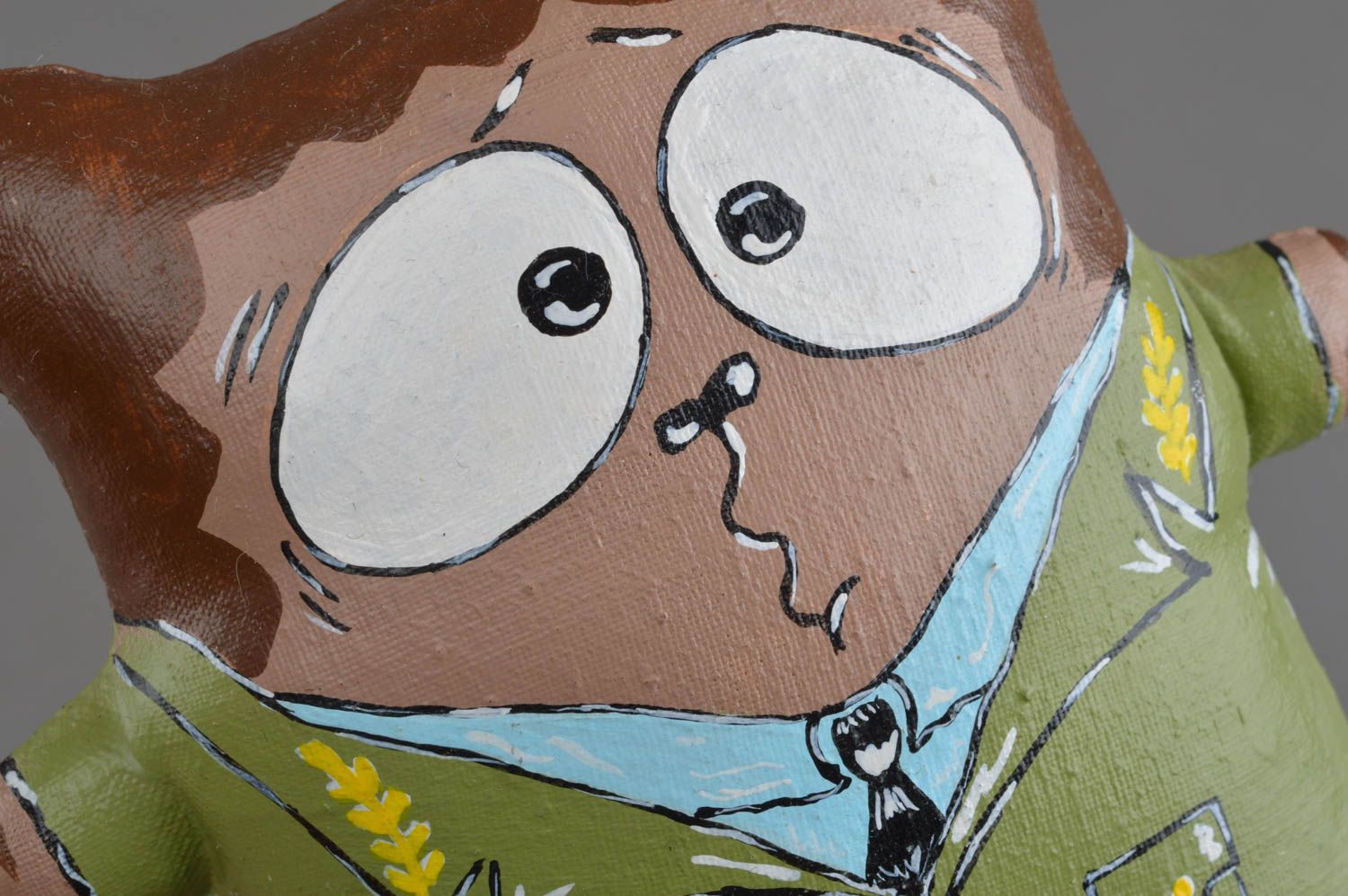 Jouet mou décoratif en lin fait main sur support peint en forme de chat photo 5