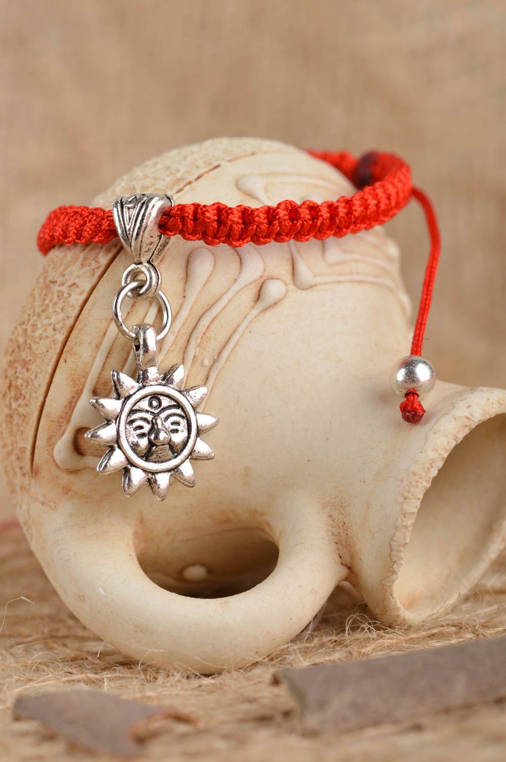 Stylish handmade thread bracelet woven bracelet designs artisan jewelry photo 1