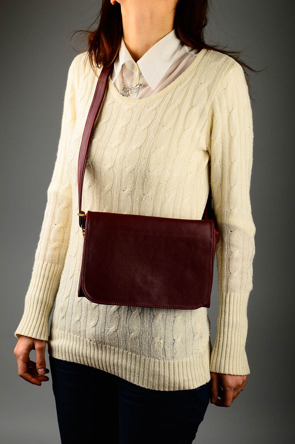 Сумка ручной работы сумка через плечо из кожзама женская сумка бордовая фото 2