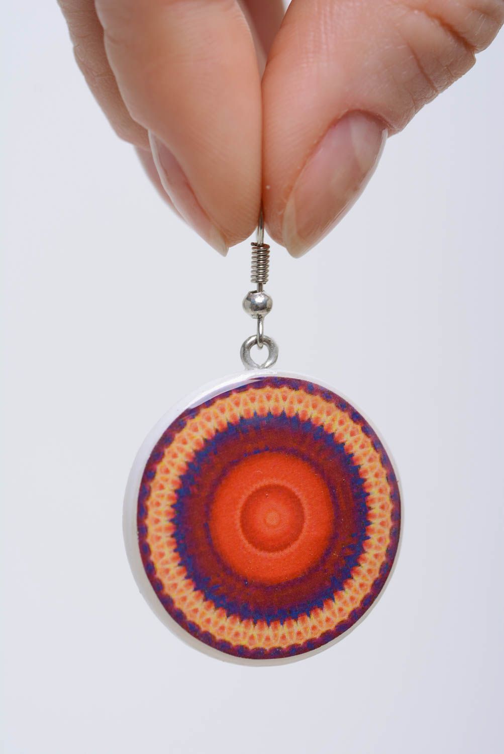 Runde Decoupage Ohrringe aus Polymerton originell handmade originell für Frauen foto 4
