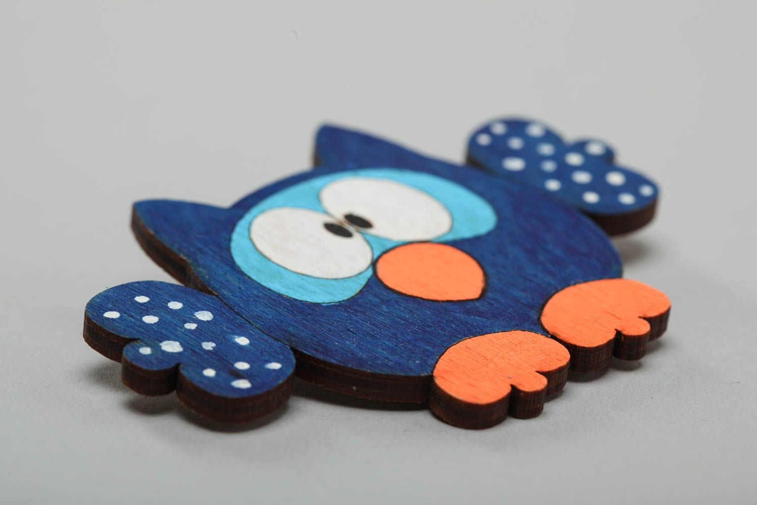 Handmade small designer animal plywood brooch painted with acrylics blue owl photo 3