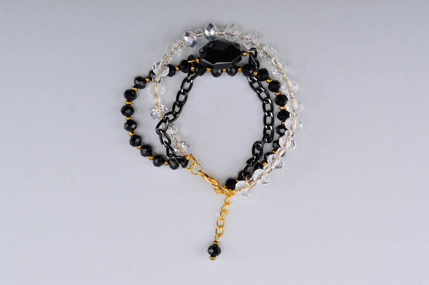 Handmade black and transparent beads bracelet on-chain for women photo 2