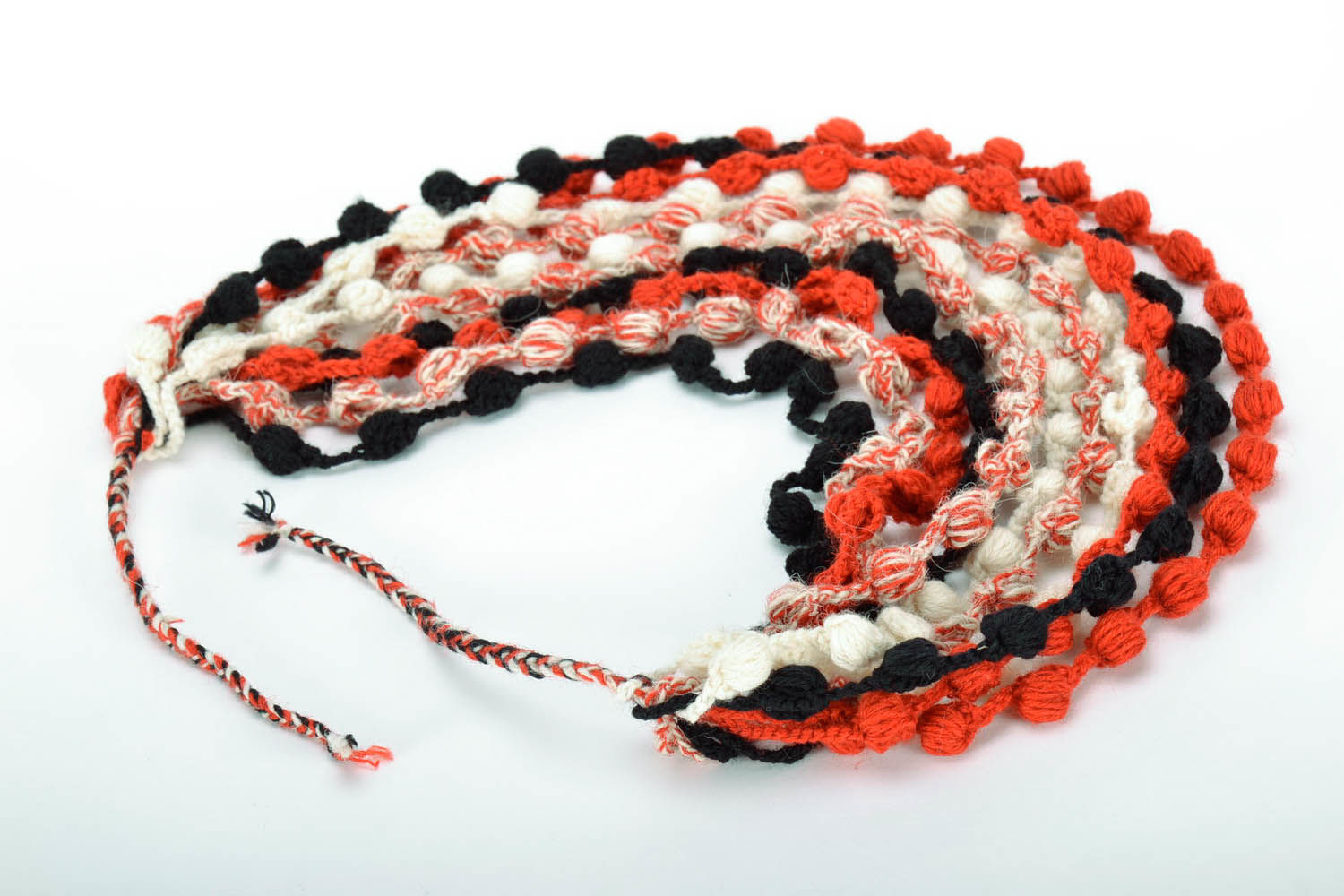 Multi-row knitted beaded necklace photo 4