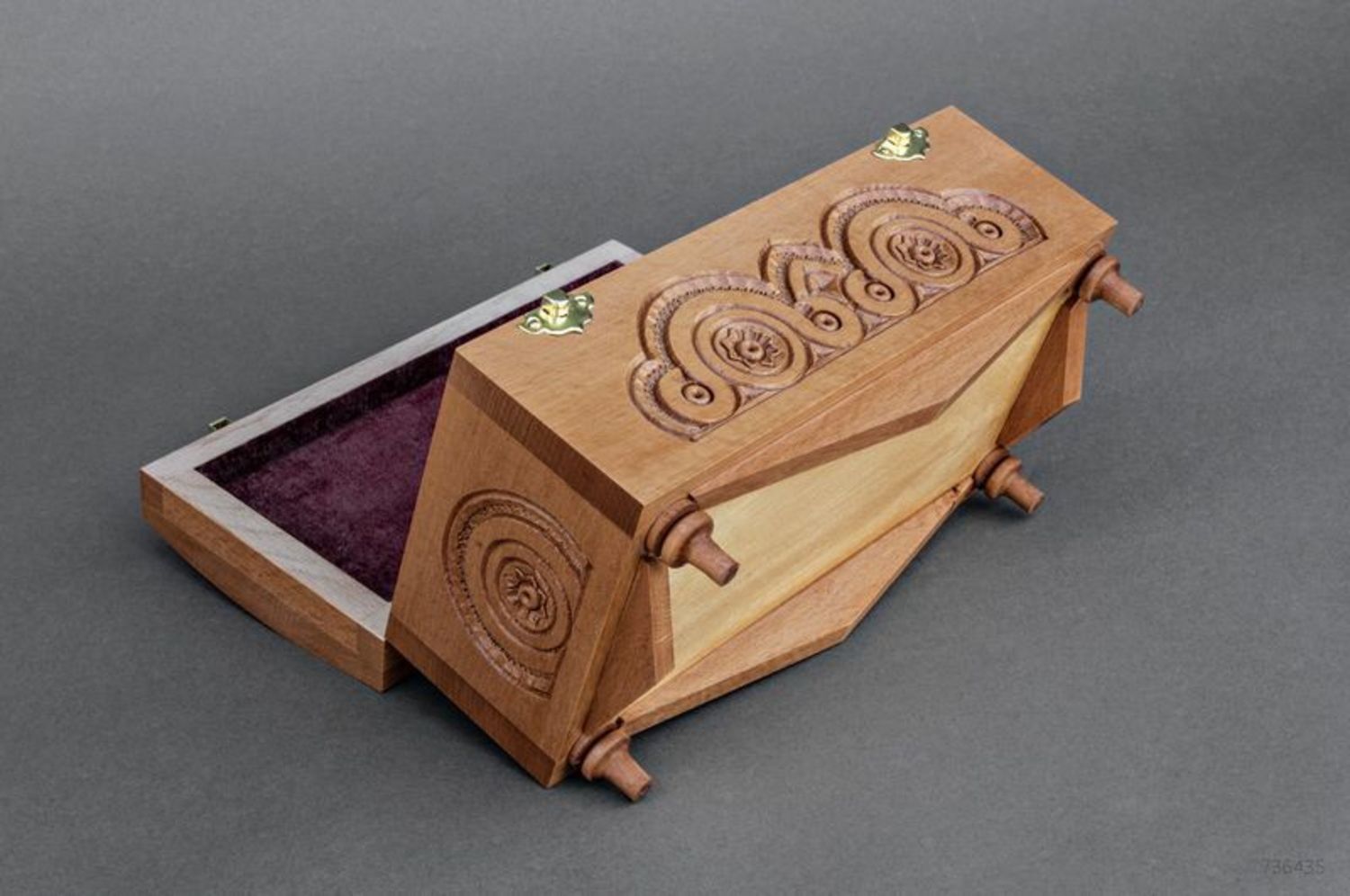 Carved wooden box for jewelry photo 4