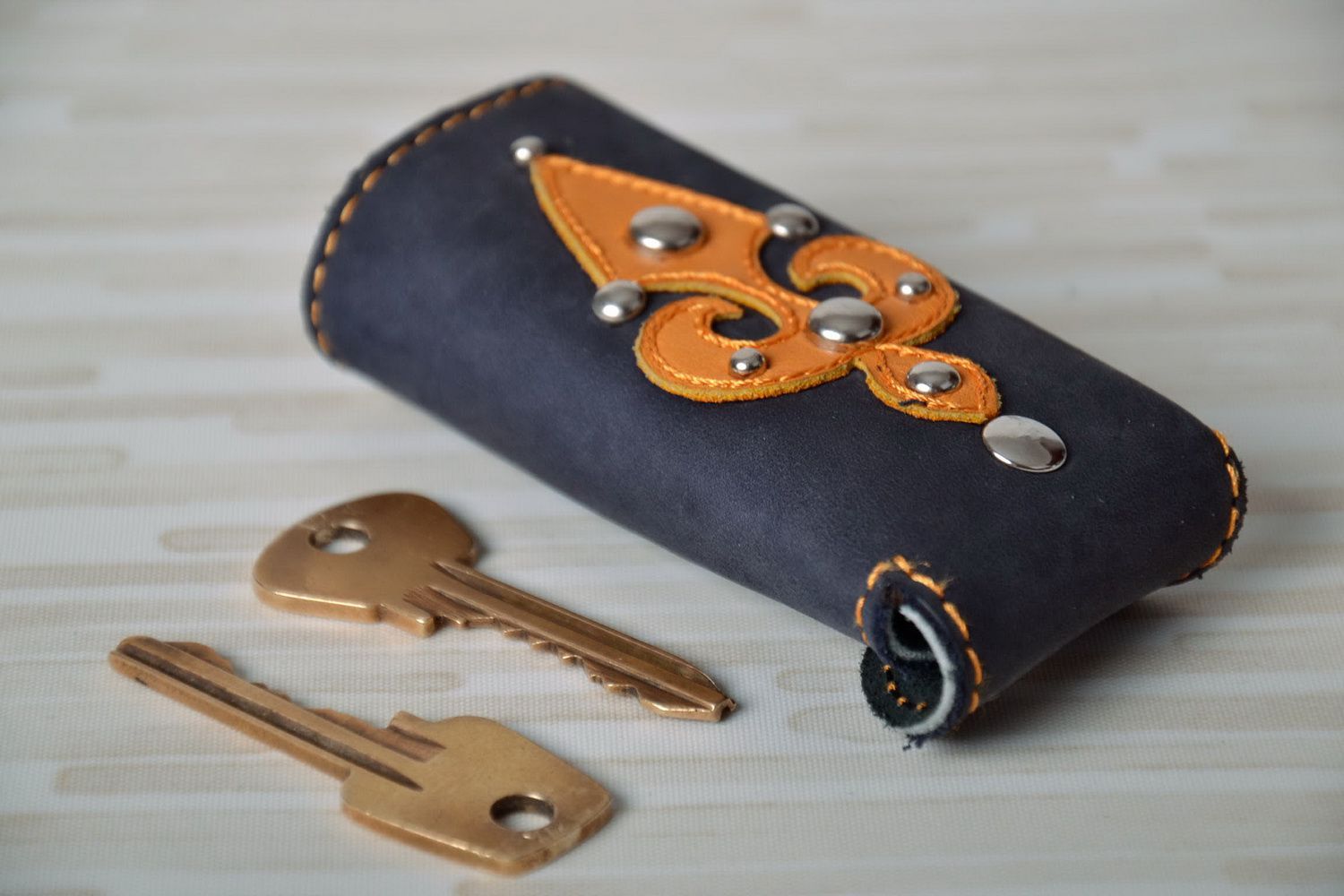 Key holder made of leather photo 2