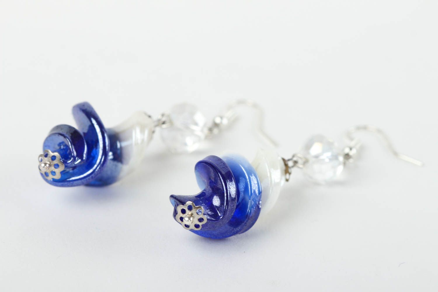 Boucles d'oreilles fait main Bijou fantaisie bleu-blanc Cadeau pour femme photo 3