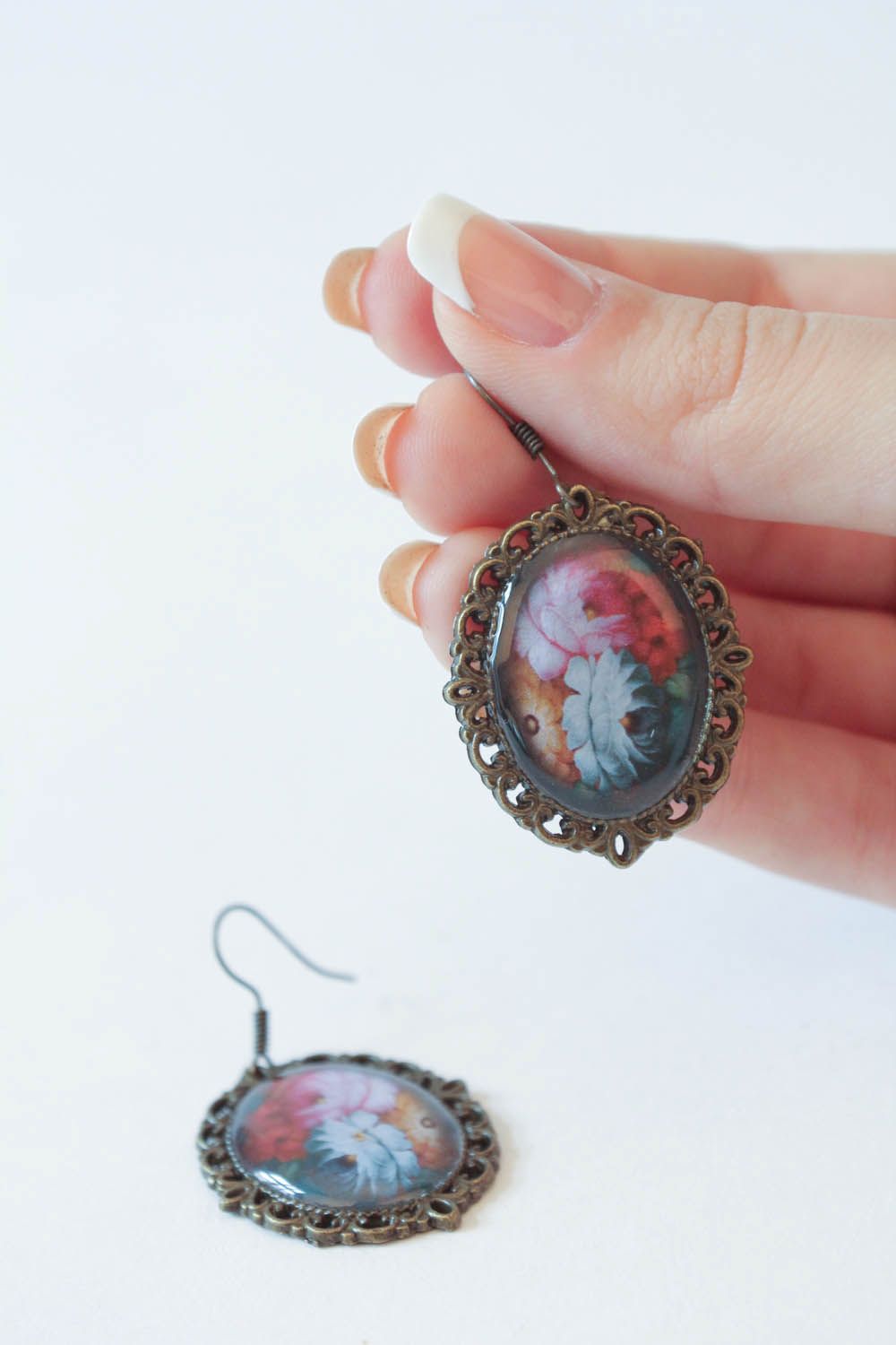 Oval earrings with print photo 5