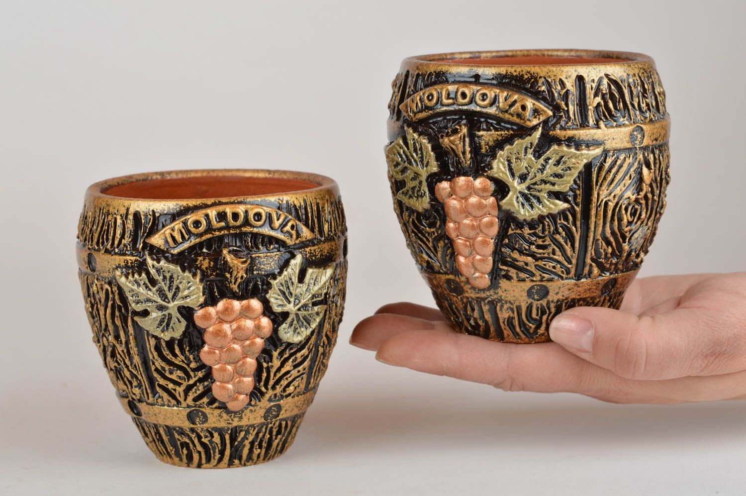 Set of two clay glazed wine 7 oz cups with hand-molded grapes' pattern photo 3