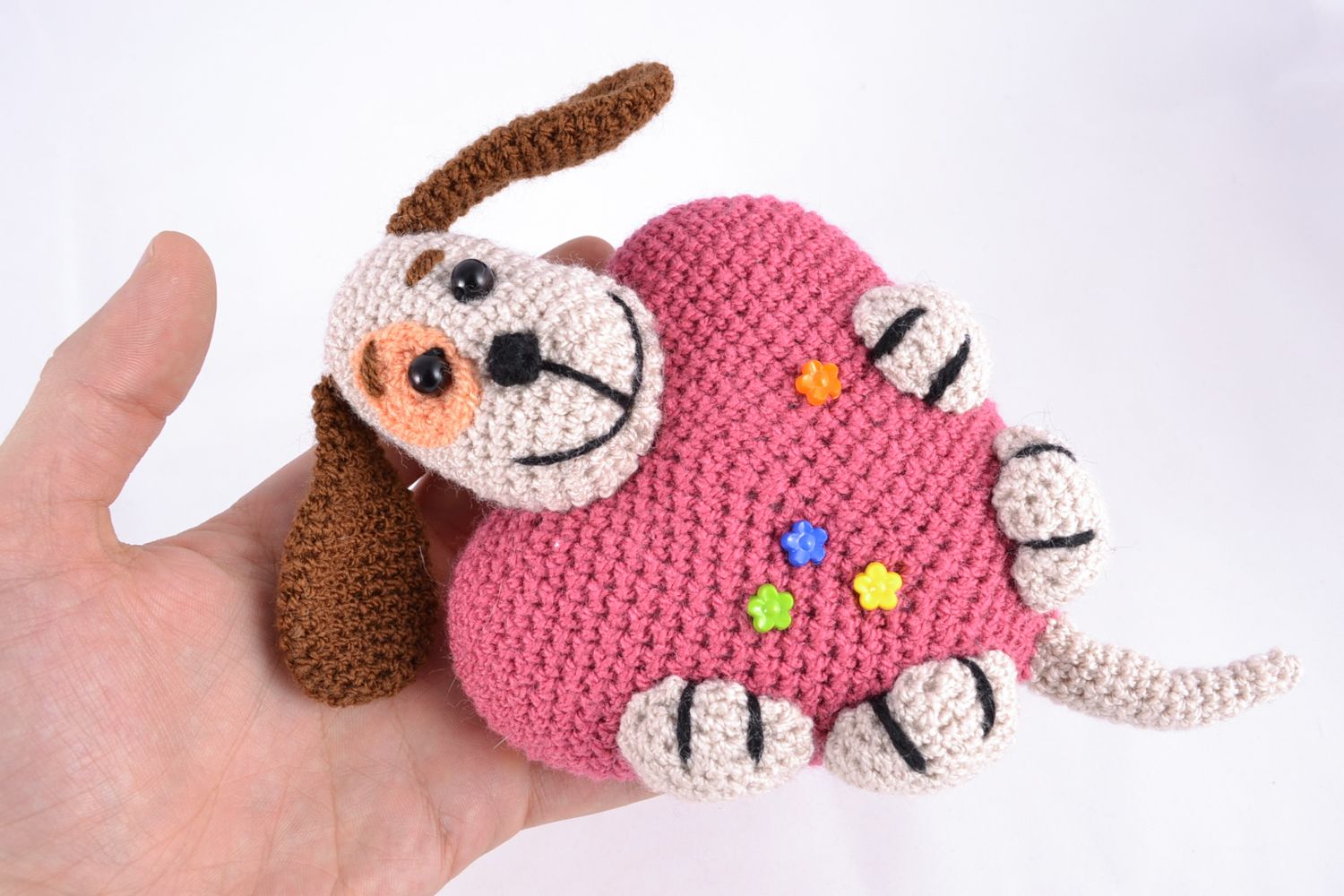 Soft crochet toy dog with big heart photo 2