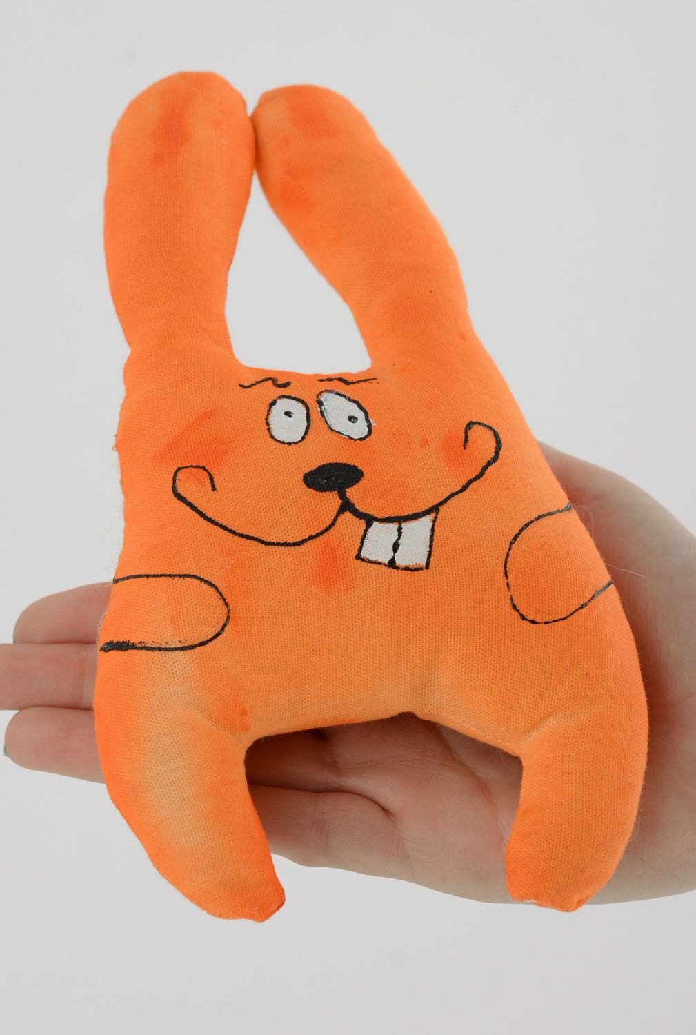 Brinquedo macio feito à mão de barbante Lebre cor de laranja foto 4