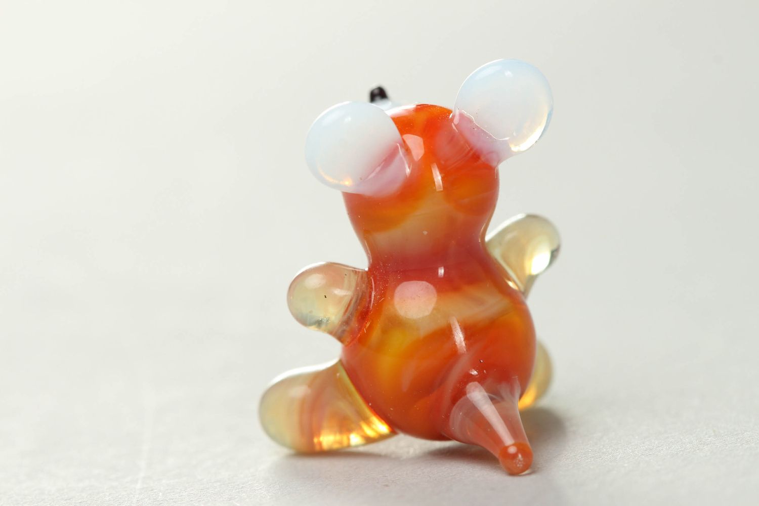 Фигурка из стекла в технике лэмпворк Медвежонок  фото 3