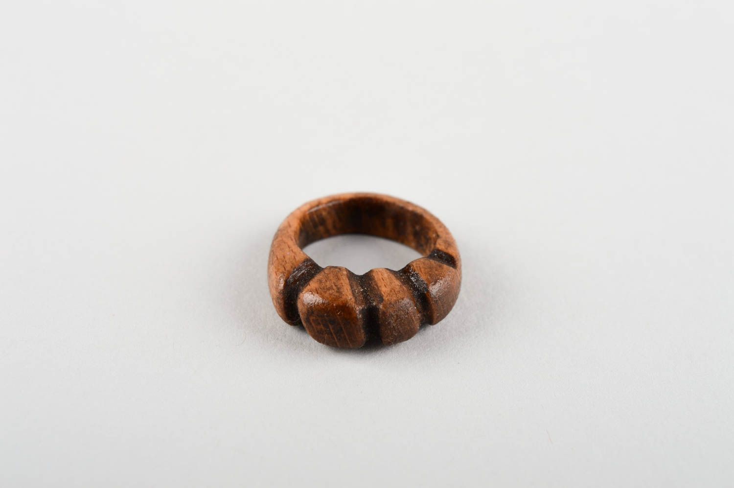 Кольцо ручной работы кольцо для девушек деревянное с разрезами красивый перстень фото 5