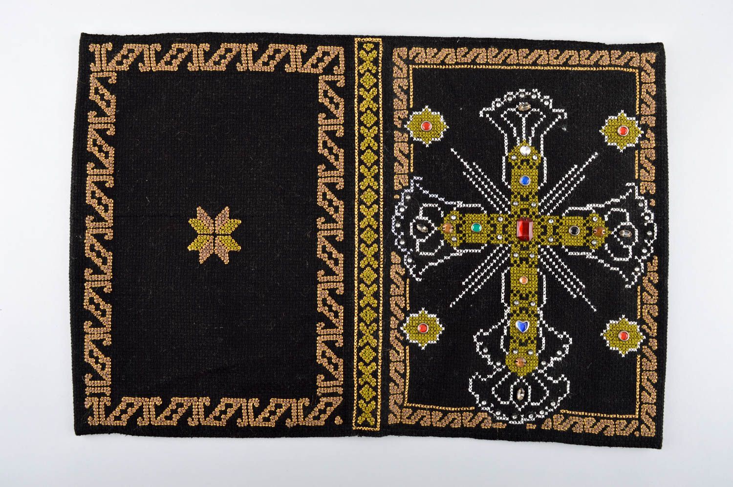 Copertina per libro fatta a mano con ricamo copertina libro di fili di iride foto 3