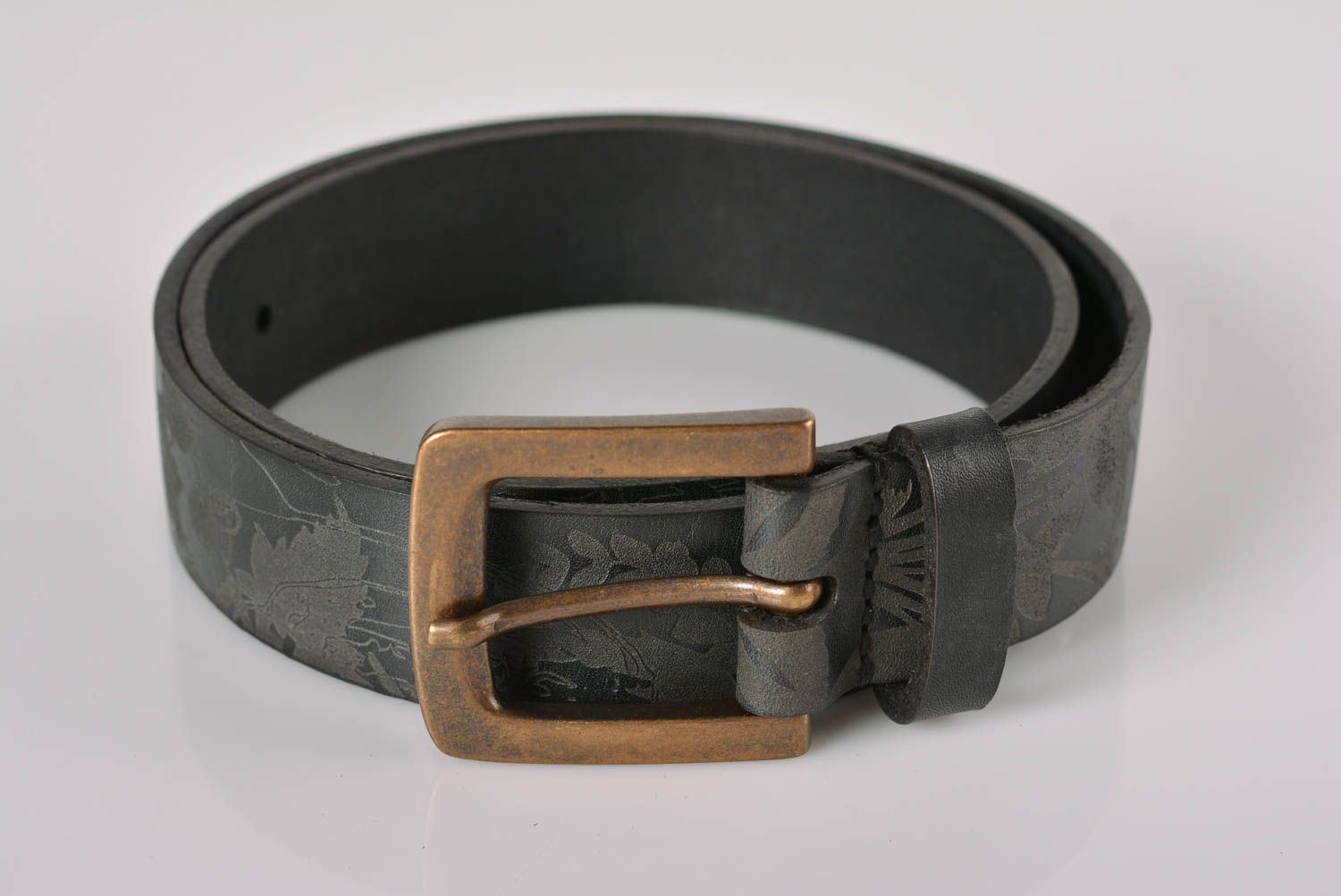 Cinturón de cuero artesanal ropa masculina inusual bonita accesorio de moda foto 1