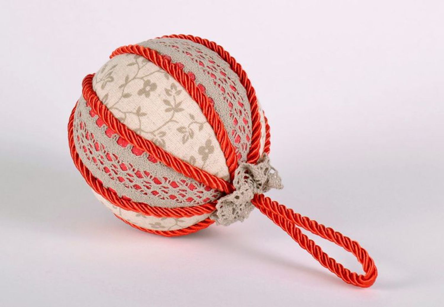 New Year's decoration with red cord ball photo 4