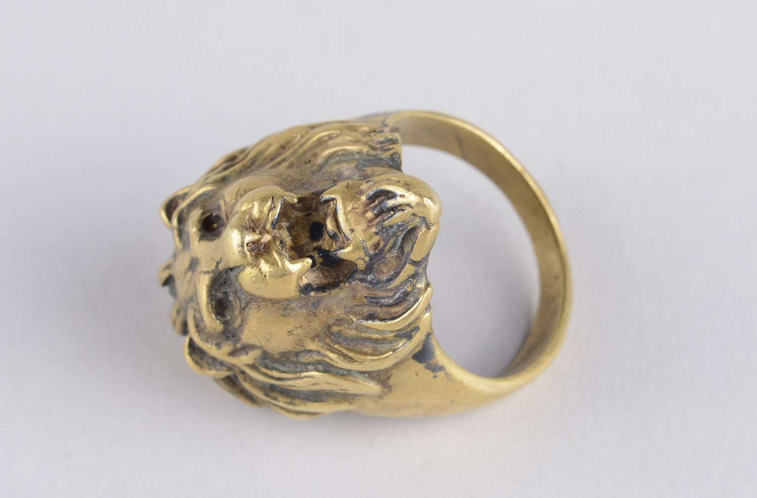 Кольцо ручной работы металлическое украшение женское кольцо с львиной мордой фото 4