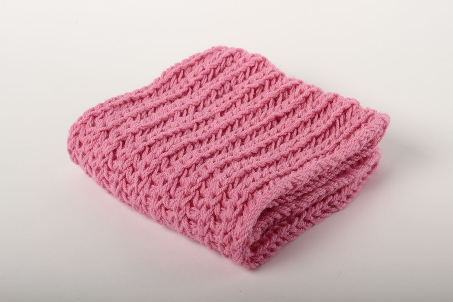 Écharpe rose faite main Vêtement femme tricot en laine Idée cadeau pour femme photo 3