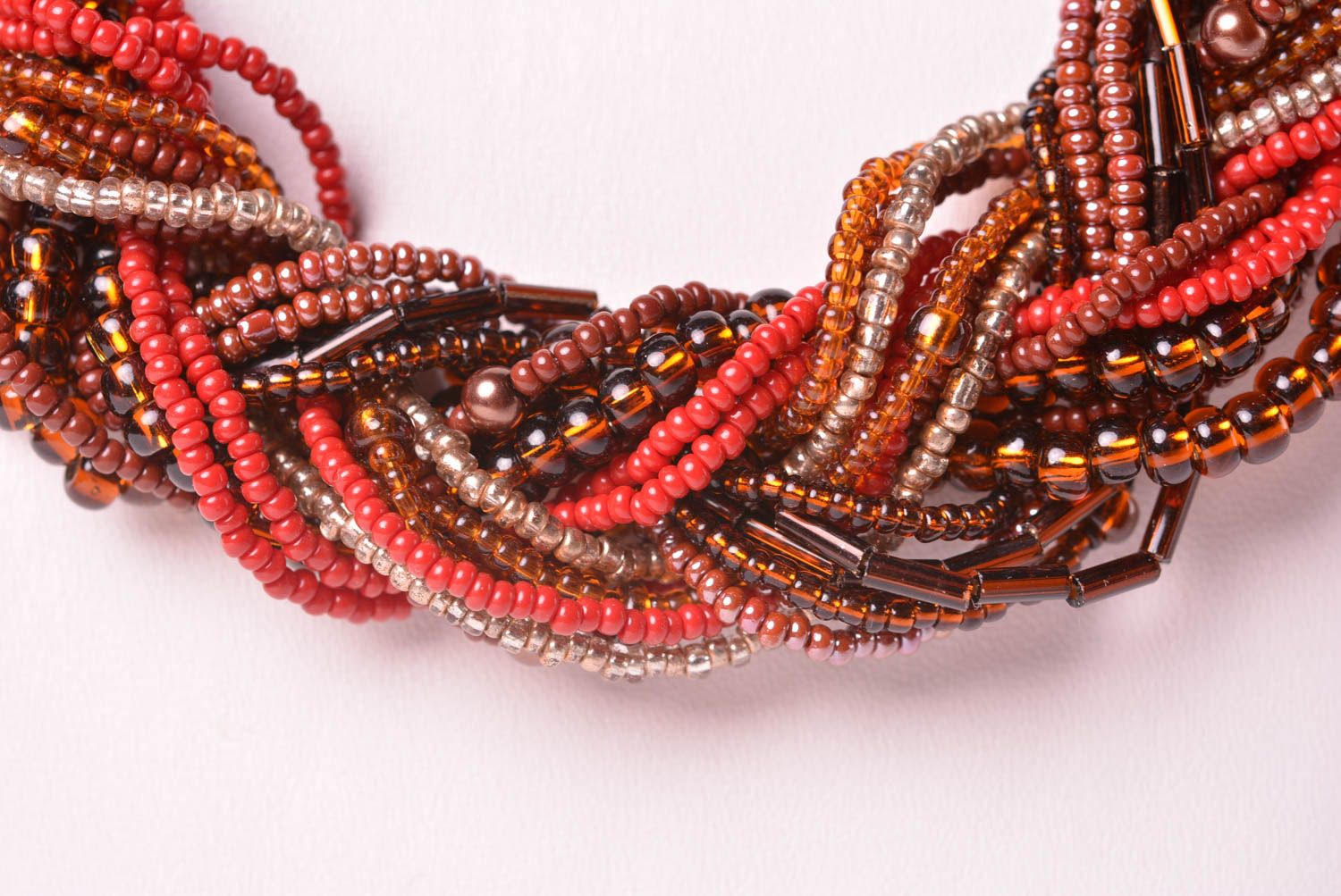 Колье из бисера украшение ручной работы стильное ожерелье из бисера в виде косы фото 3