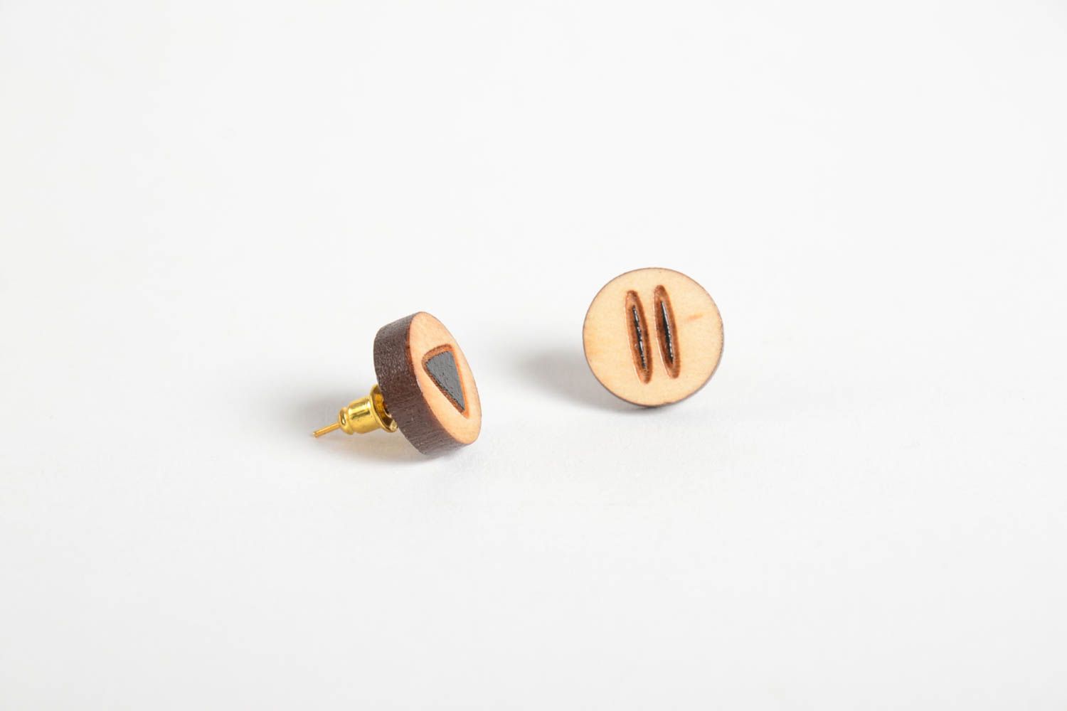 Unusual handmade wooden earrings artisan jewelry designs stud earrings photo 5