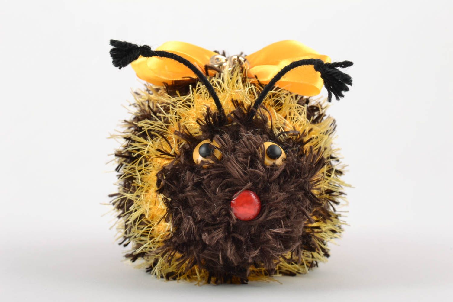 Мягкая вязаная игрушка из шерсти ручной работы пчелка амигуруми милая детская фото 4