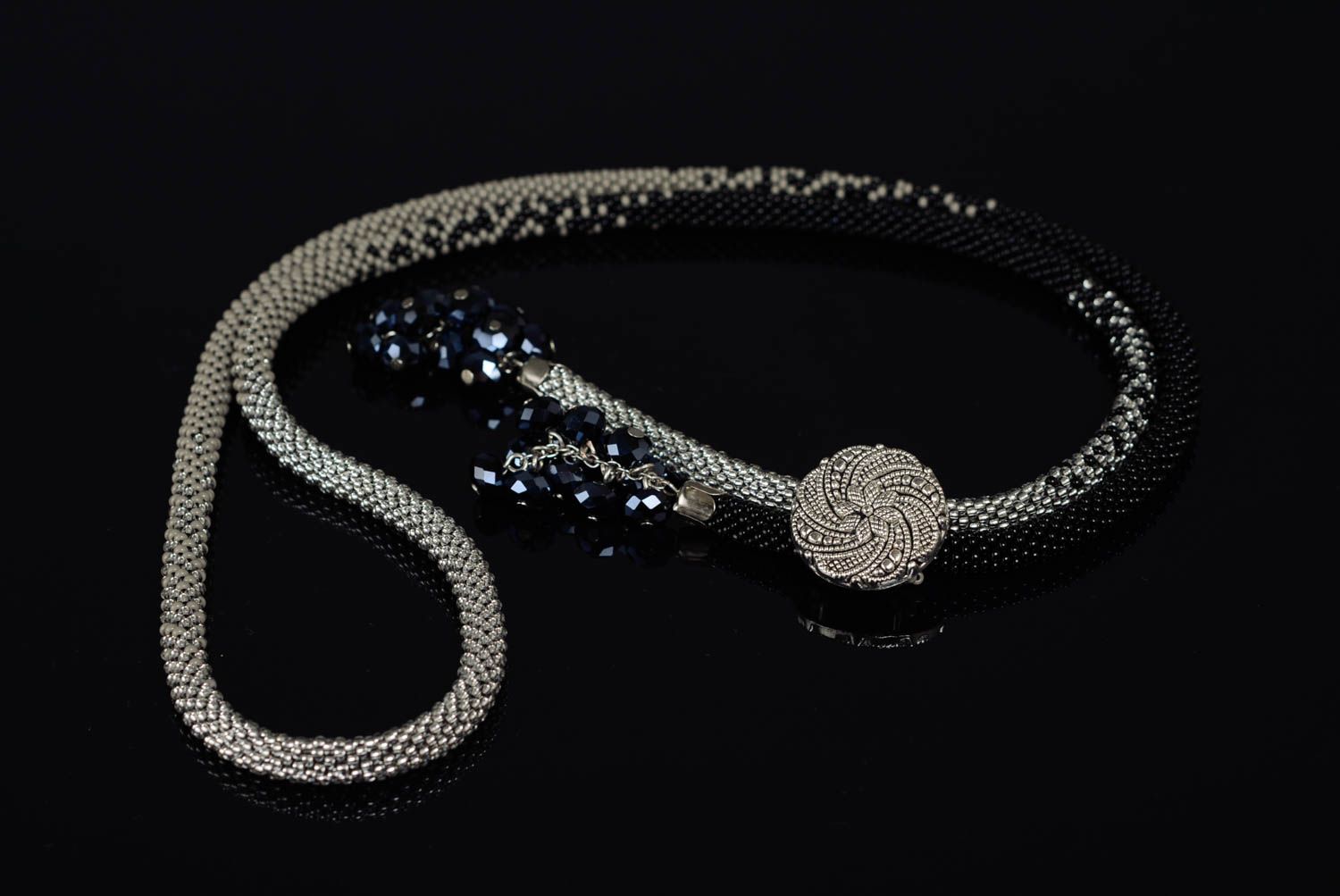 Lange grau schwarze Rocailles Perlen Kette handmade mit Kristallperlen  foto 5