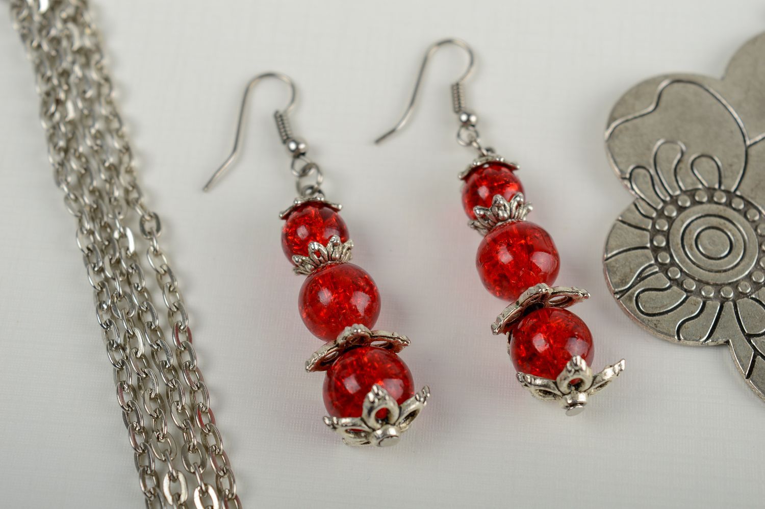 Lange Ohrringe handgefertigt Schmuck Ohrhänger Frauen Geschenk in Rot schön foto 1