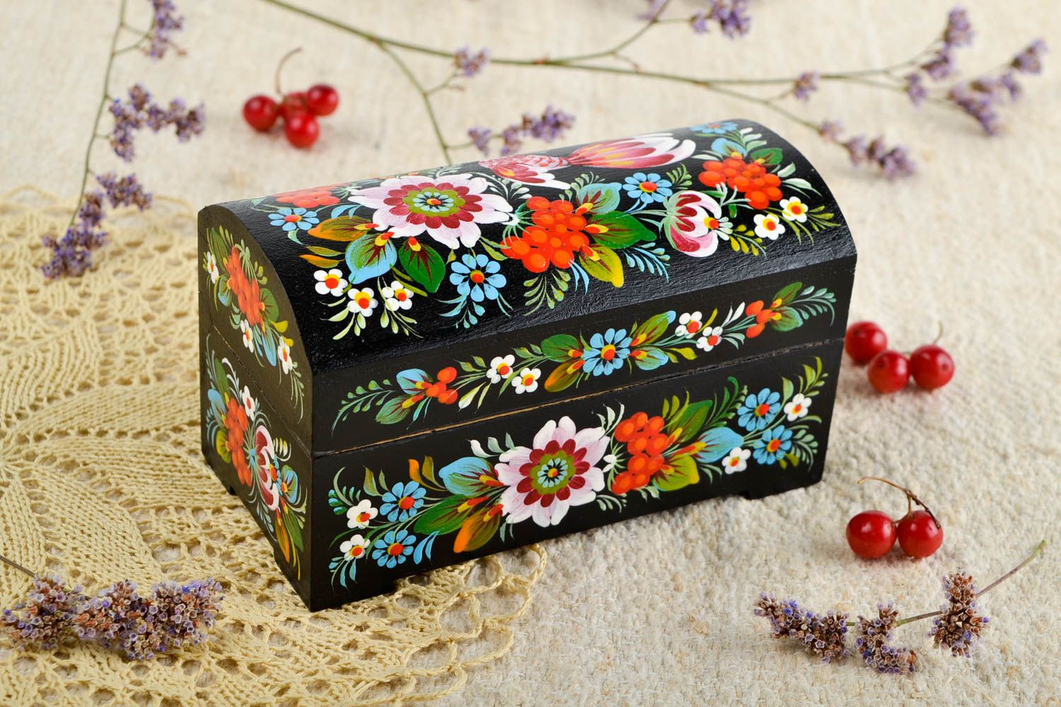 Box for jewelry handmade box jewerly box Petrykivka painting decorative use only photo 1