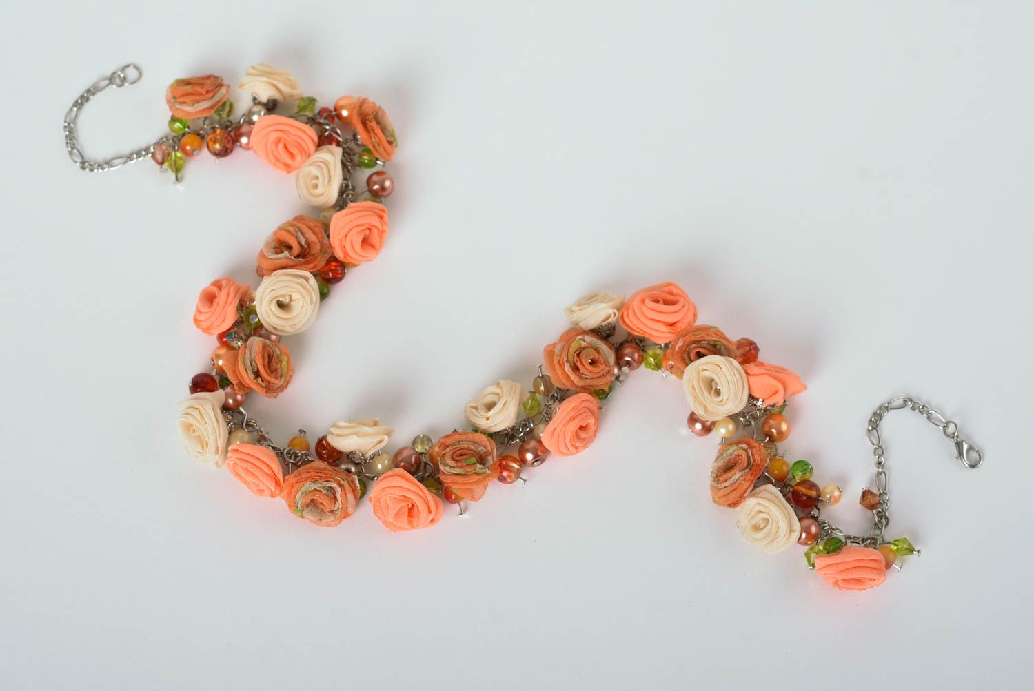 Ожерелье ручной работы колье из ткани украшение из бусин стеклянных Цветы фото 5