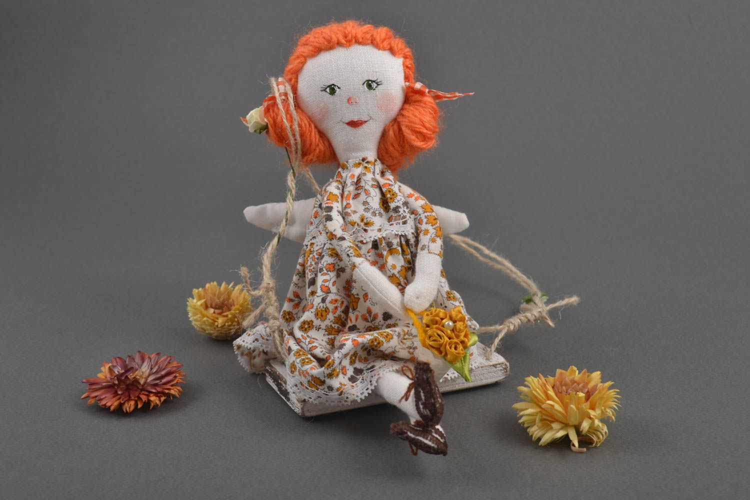 Кукла ручной работы декор для дома тряпичная кукла с петелькой Ангел куколка фото 1