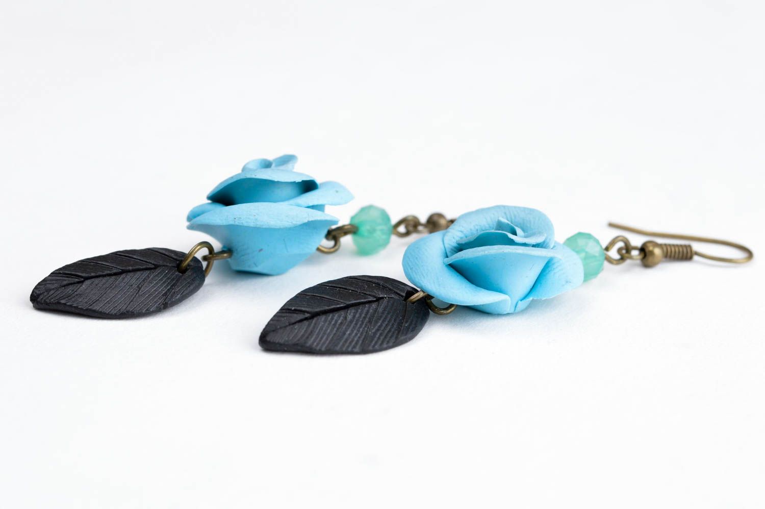 Blaue Rosen Blumen Ohrringe handmade Polymer Schmuck Accessoire für Frauen foto 3