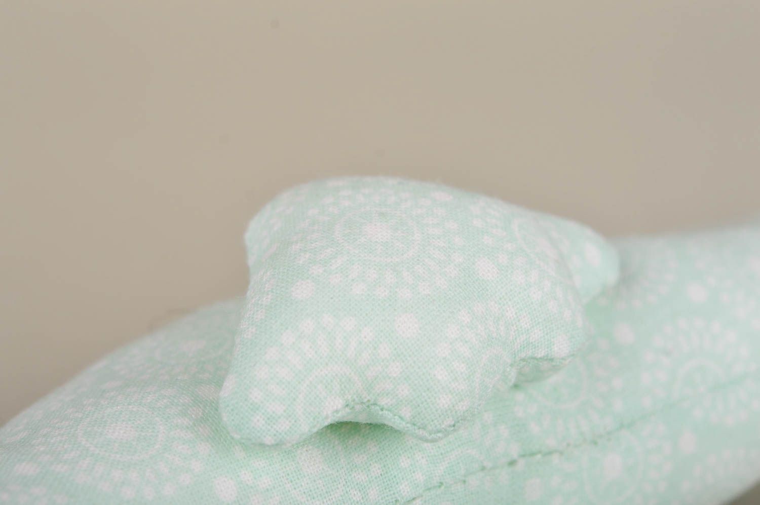 Мягкая игрушка хэнд мэйд декор для дома мягкая подвеска голубой морской конек фото 4