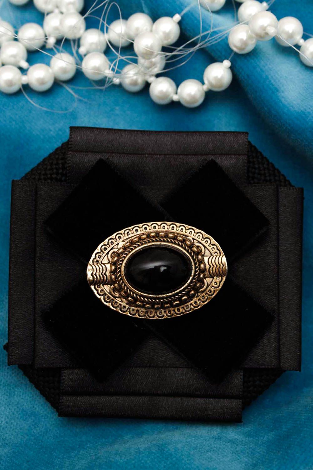 Broche noire faite main Accessoire femme satin velours Cadeau pour femme photo 1
