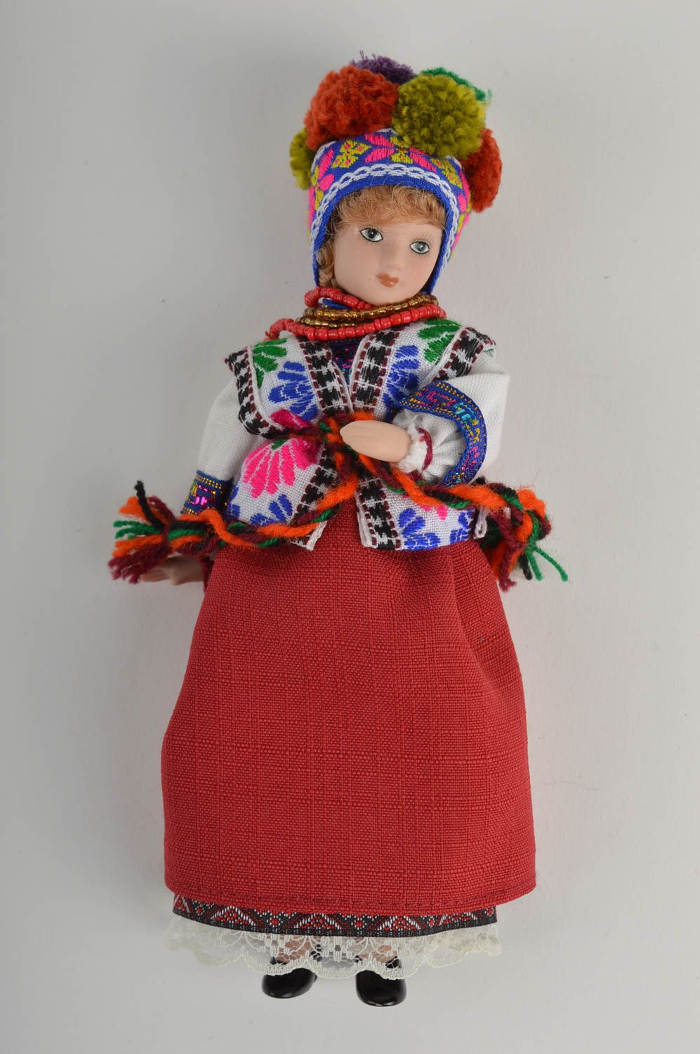 Авторская кукла игрушка ручной работы фарфоровая кукла в народном наряде фото 2
