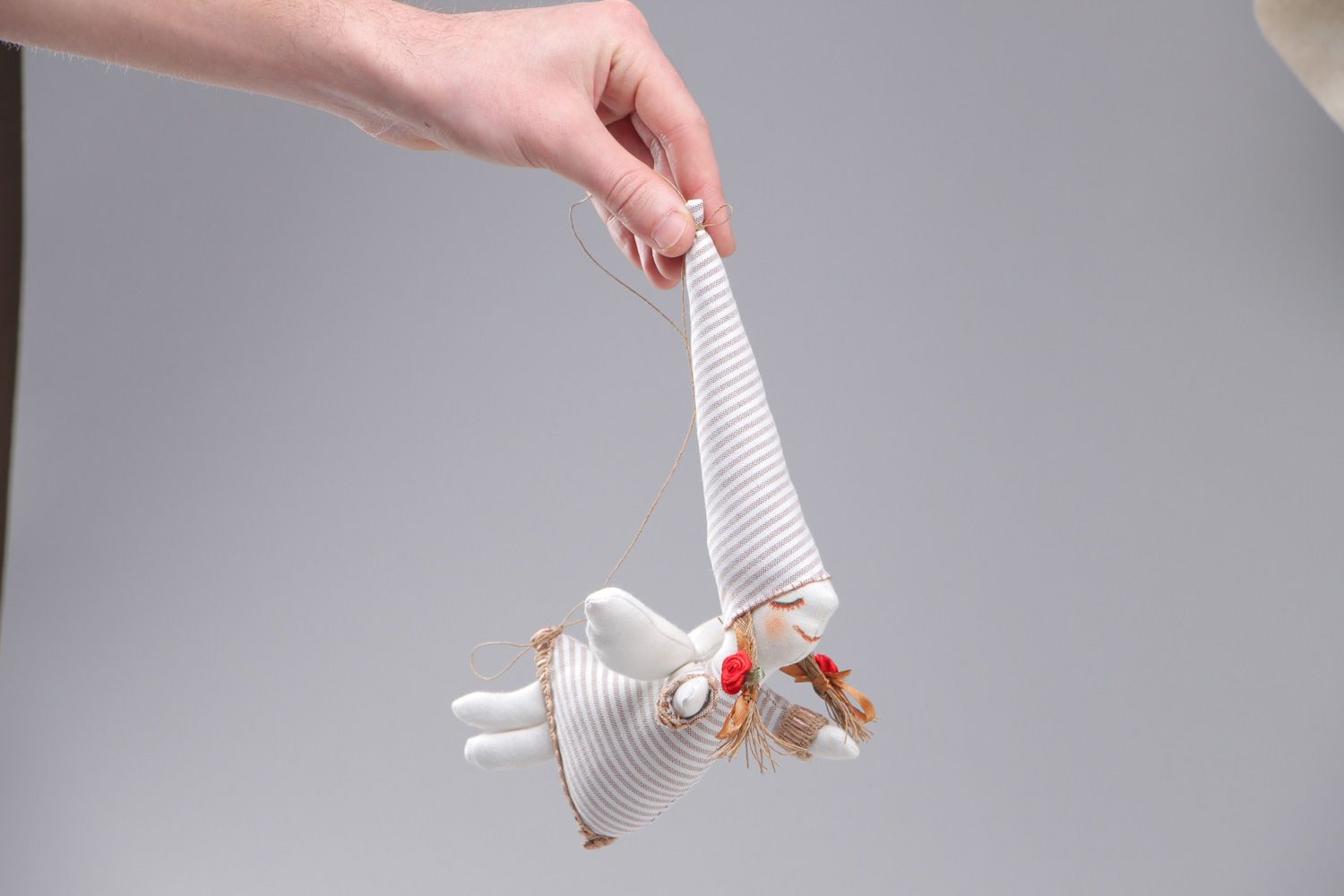 Muñeca de tela original para niños hecha a mano de tela de lino y algodón foto 4