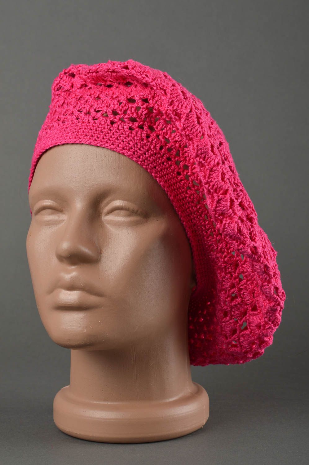 Béret rose fait main Bonnet pour fille tricoté au crochet Vêtement enfant photo 1