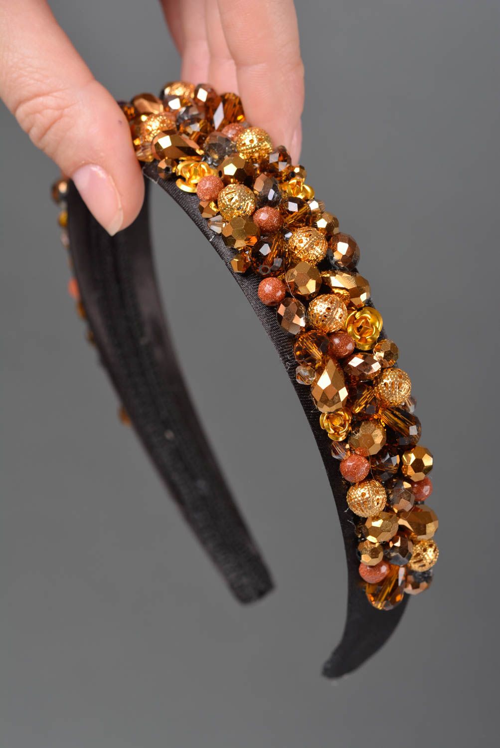 Schöner breiter Haarreif handmade mit Glasperlen und Kristallperlen goldenfarbig foto 2