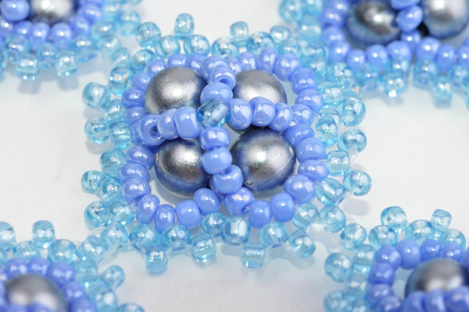 Колье из бисера украшение ручной работы авторское голубое ожерелье из бисера фото 5