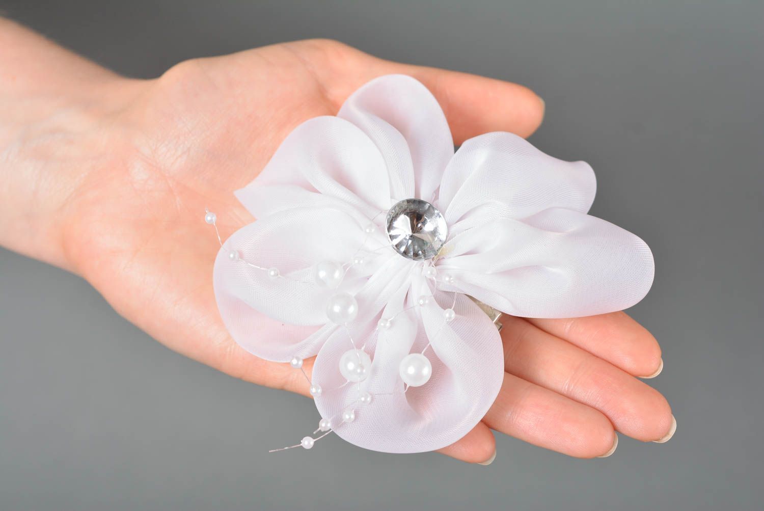 Haarspange Blume handmade Haar Spange in Weiß Accessoire für Haare originell foto 3