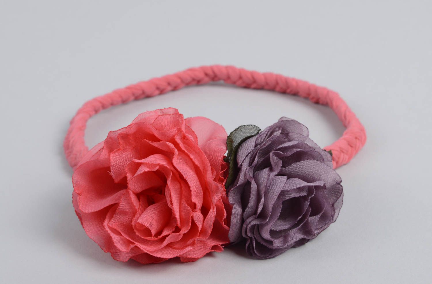 Handgefertigt Haarband mit Blume Haarschmuck Blüte Haar Accessoire in Rosa foto 1