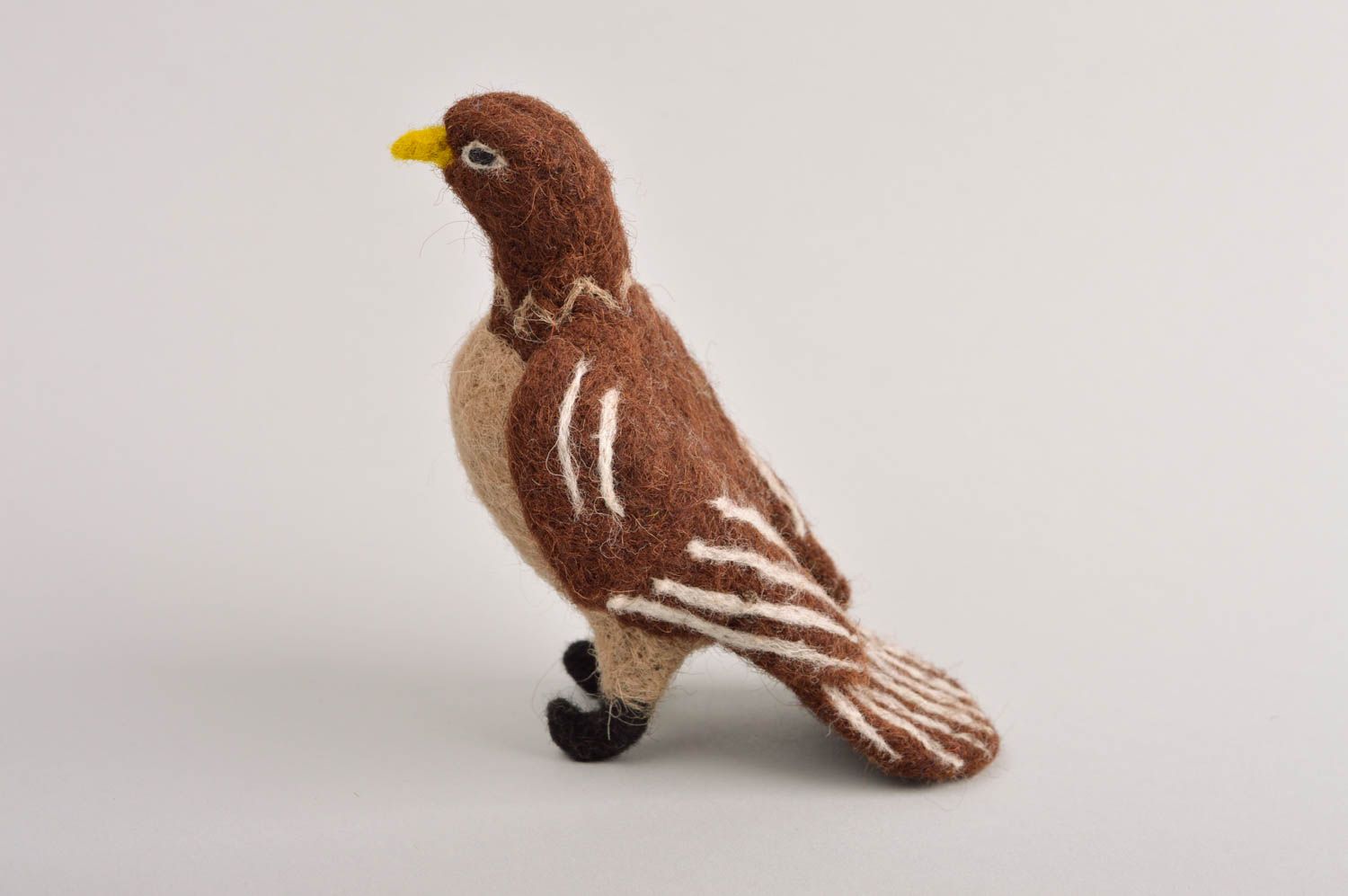 Filz Tier handmade Kuscheltier Adler natürliches Spielzeug Designer Geschenk foto 3