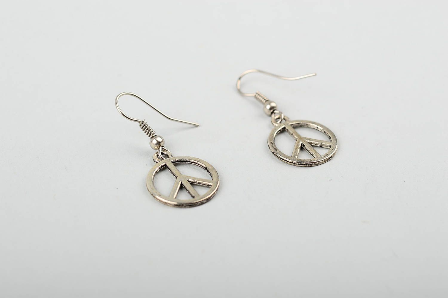 Stylish handmade metal earrings accessories for girls metal jewelry designs photo 3