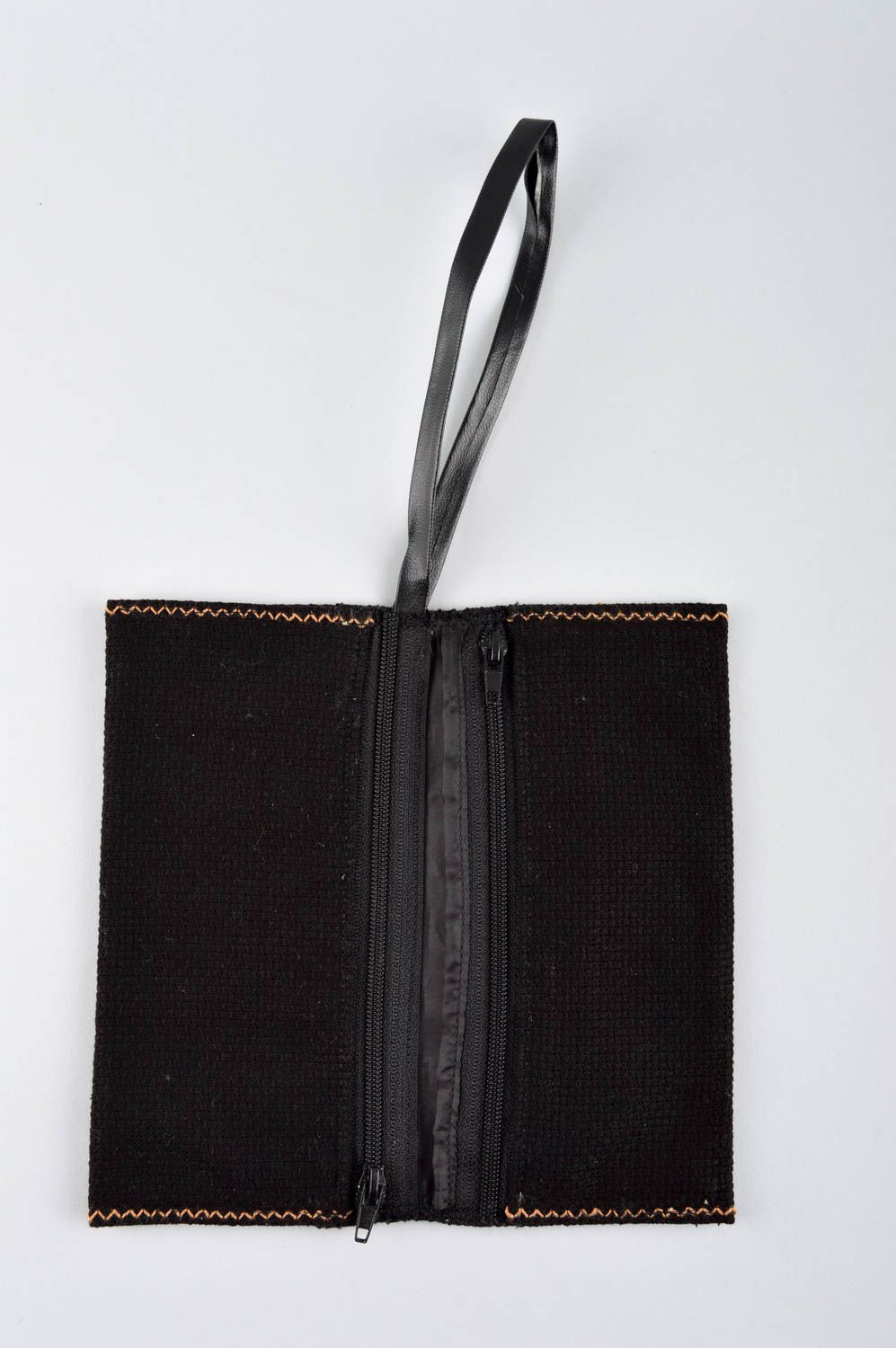 Grand Portefeuille en tissu fait main noir avec broderie Accessoire femme photo 3