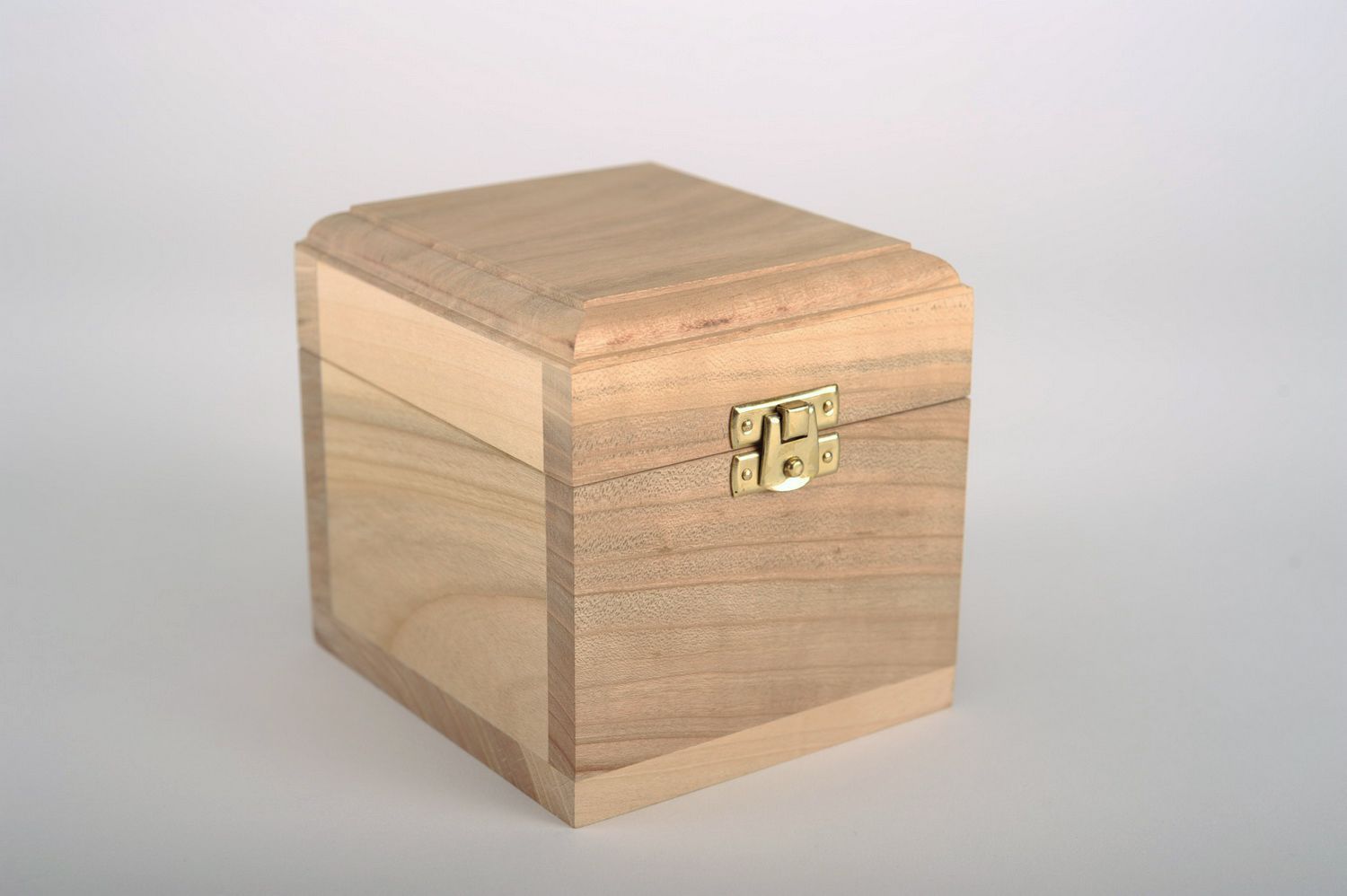 Boîte en bois brut à bijoux faite main photo 1