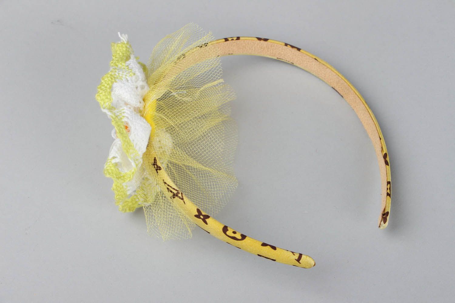 Yellow headband photo 1