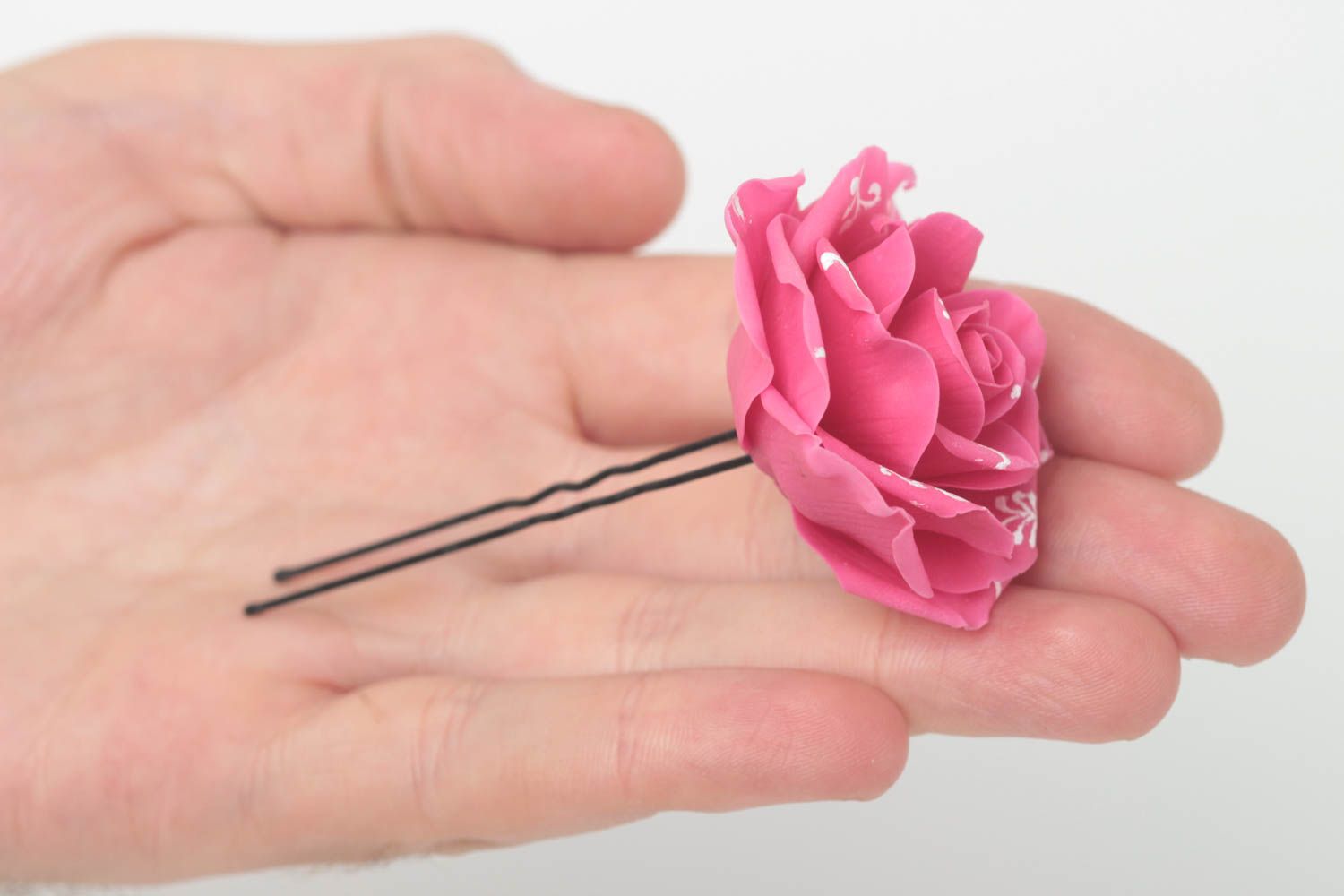 Крупная шпилька для волос из полимерной глины ручной работы с розой красивая фото 5