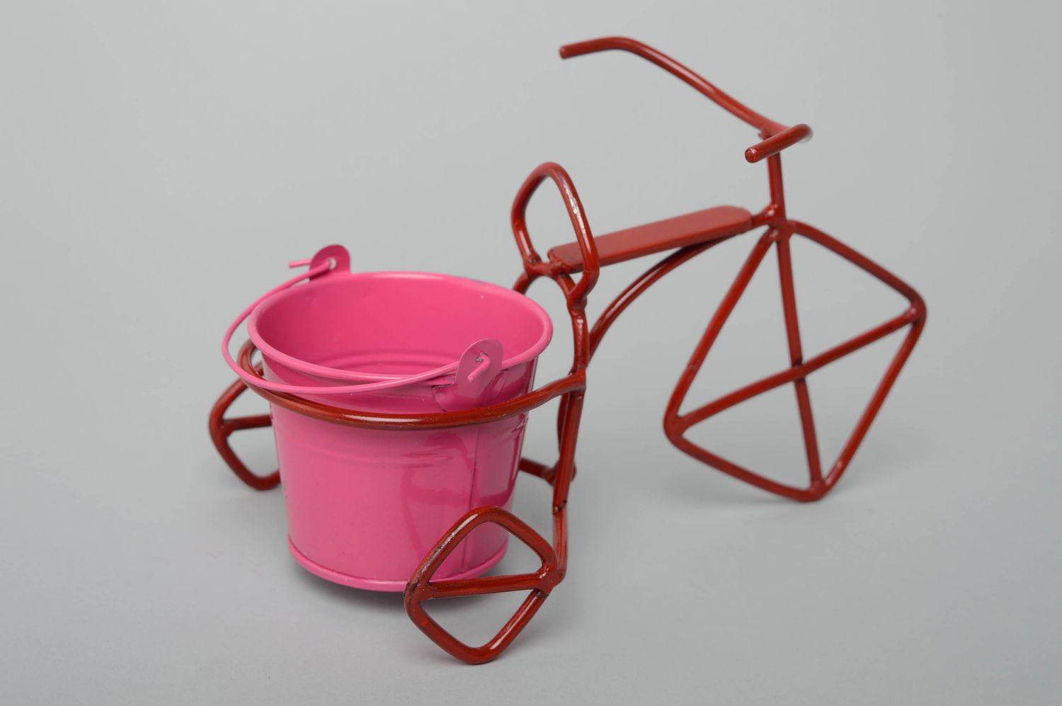 Figura de alambre con forma de bicicleta foto 4