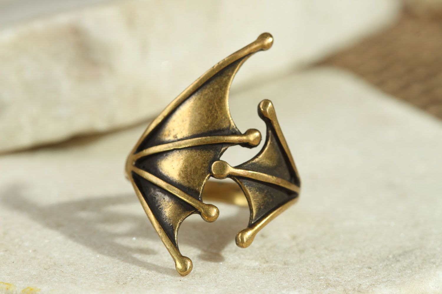 Оригинальное кольцо Крылья дракона фото 1