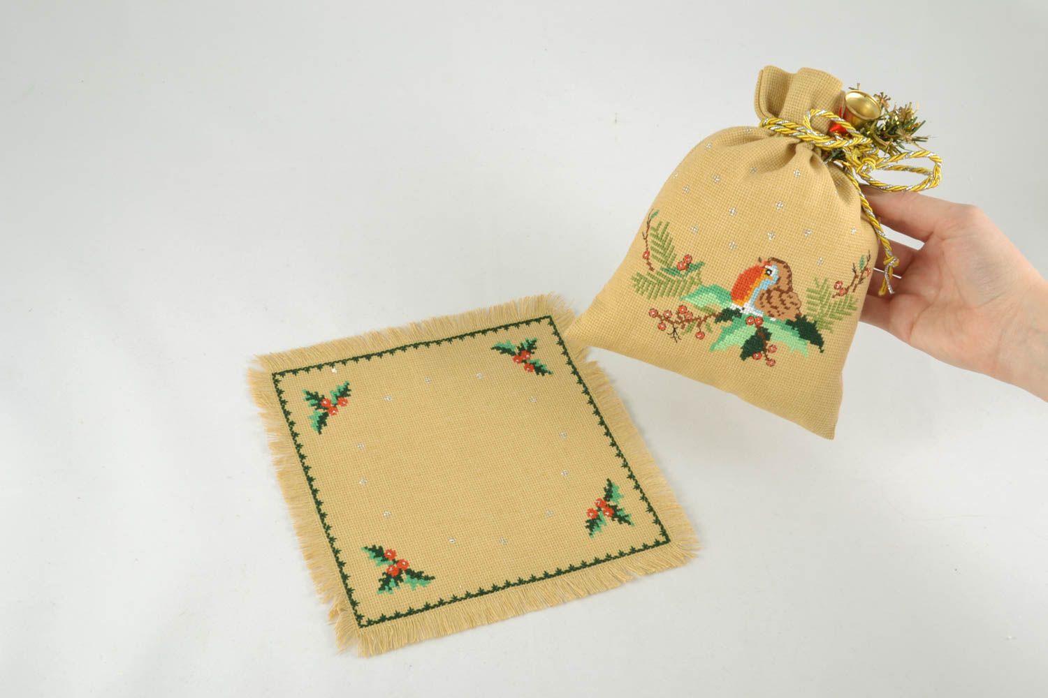 Christmas gift bag and embroidered napkin photo 4