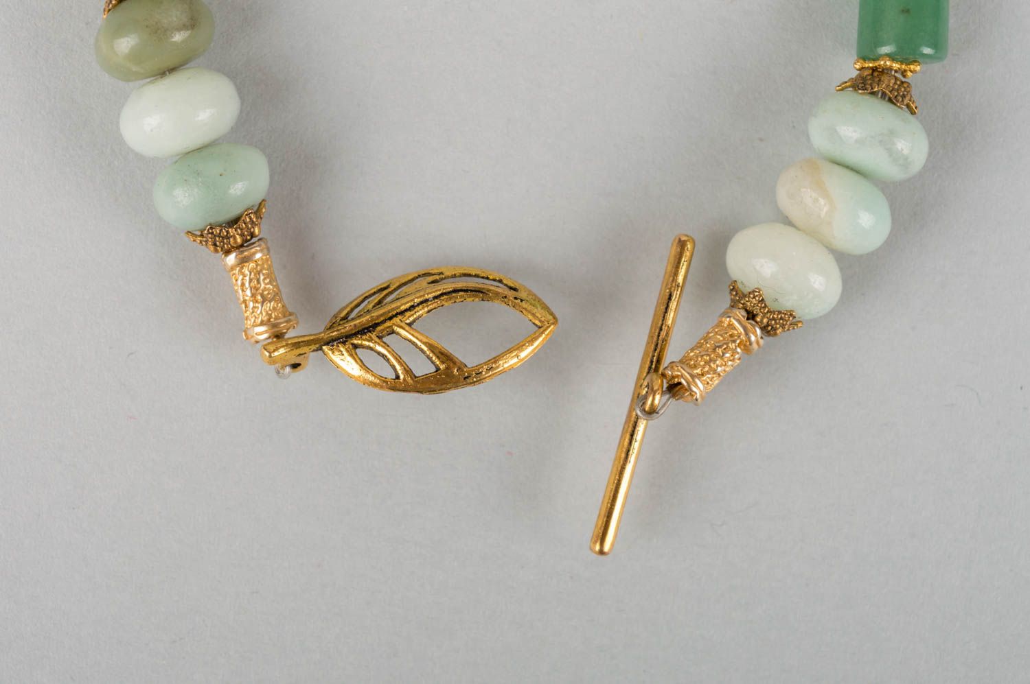Elegant cute designer handmade bracelet made of aventurine jade and brass photo 4